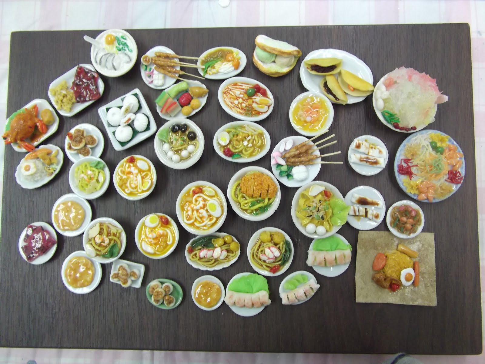 Kin's Miniature Workshop choose your own sweet time 24 pagoda St.  Chinatown MRT Exit A 3 mins