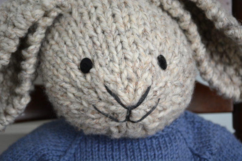 Cozy crochet bunny hat with button eyes (free pattern)