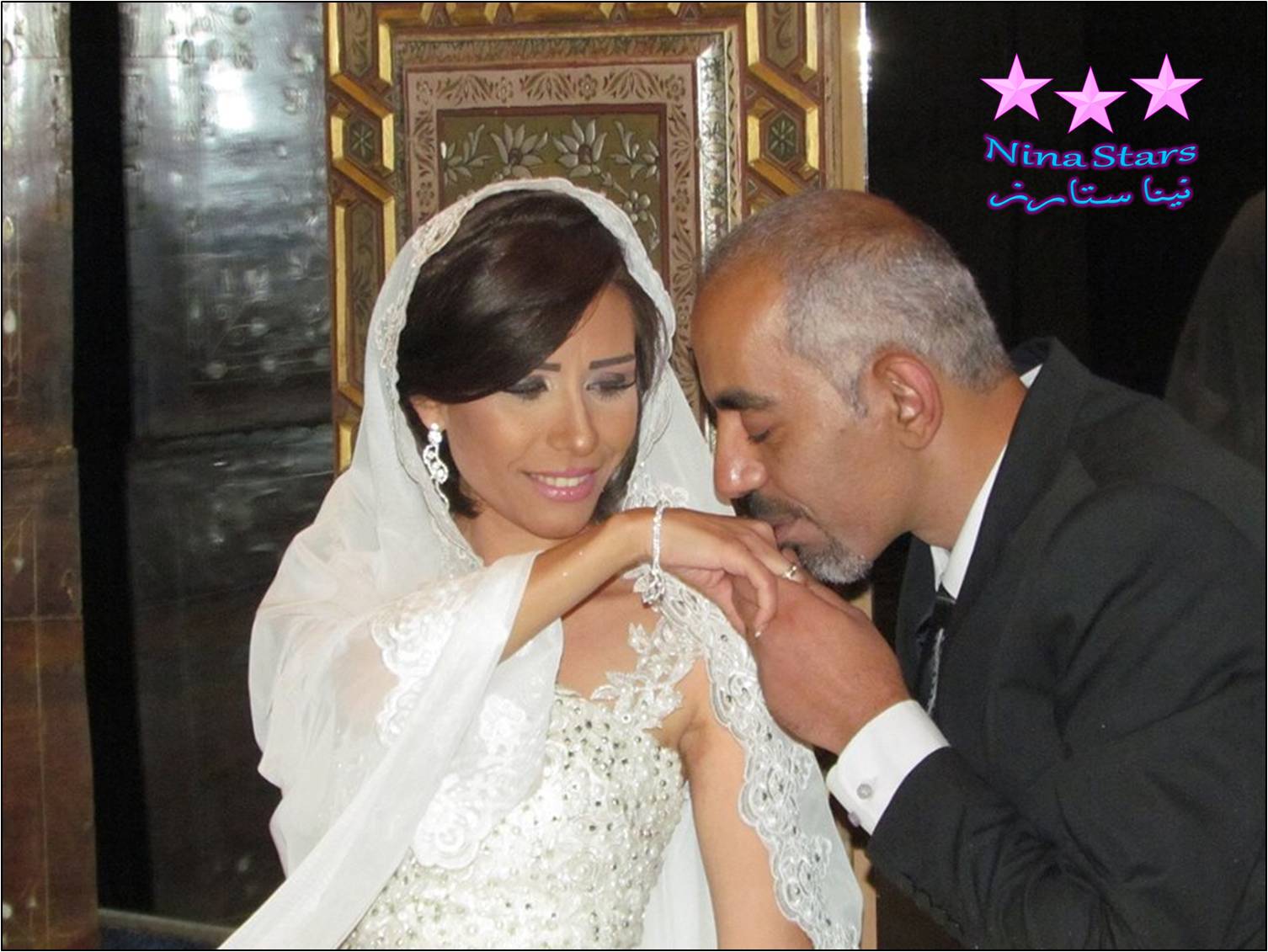 نينا ستارز Nina Stars صور الإعلامية السورية يارا صالح وزوجها الإعلامي منتصر عشماوي في حفل زفافهما