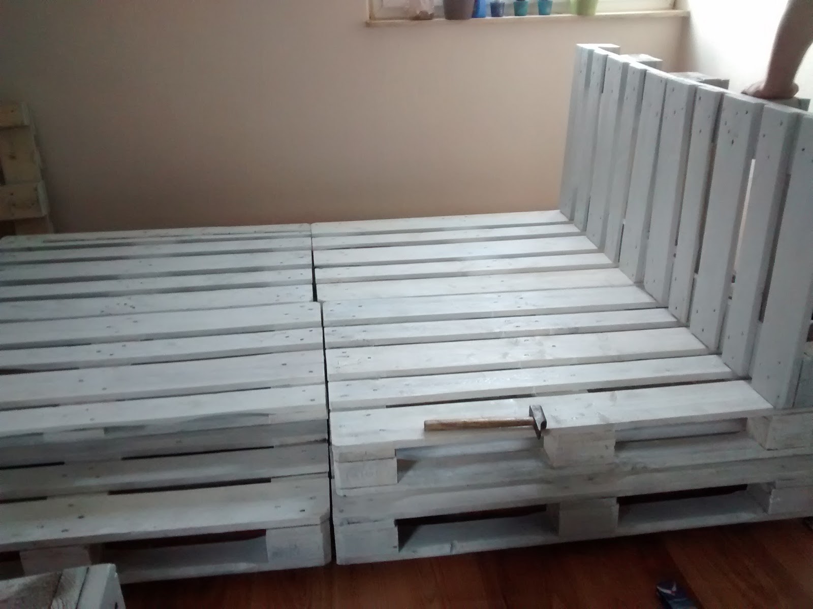 Der plan so baue ich mir mein palettenbett!