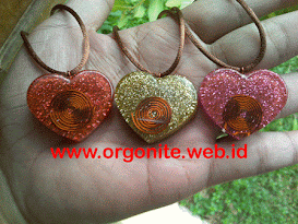 Gambar 7: Orgonite Love Liontin