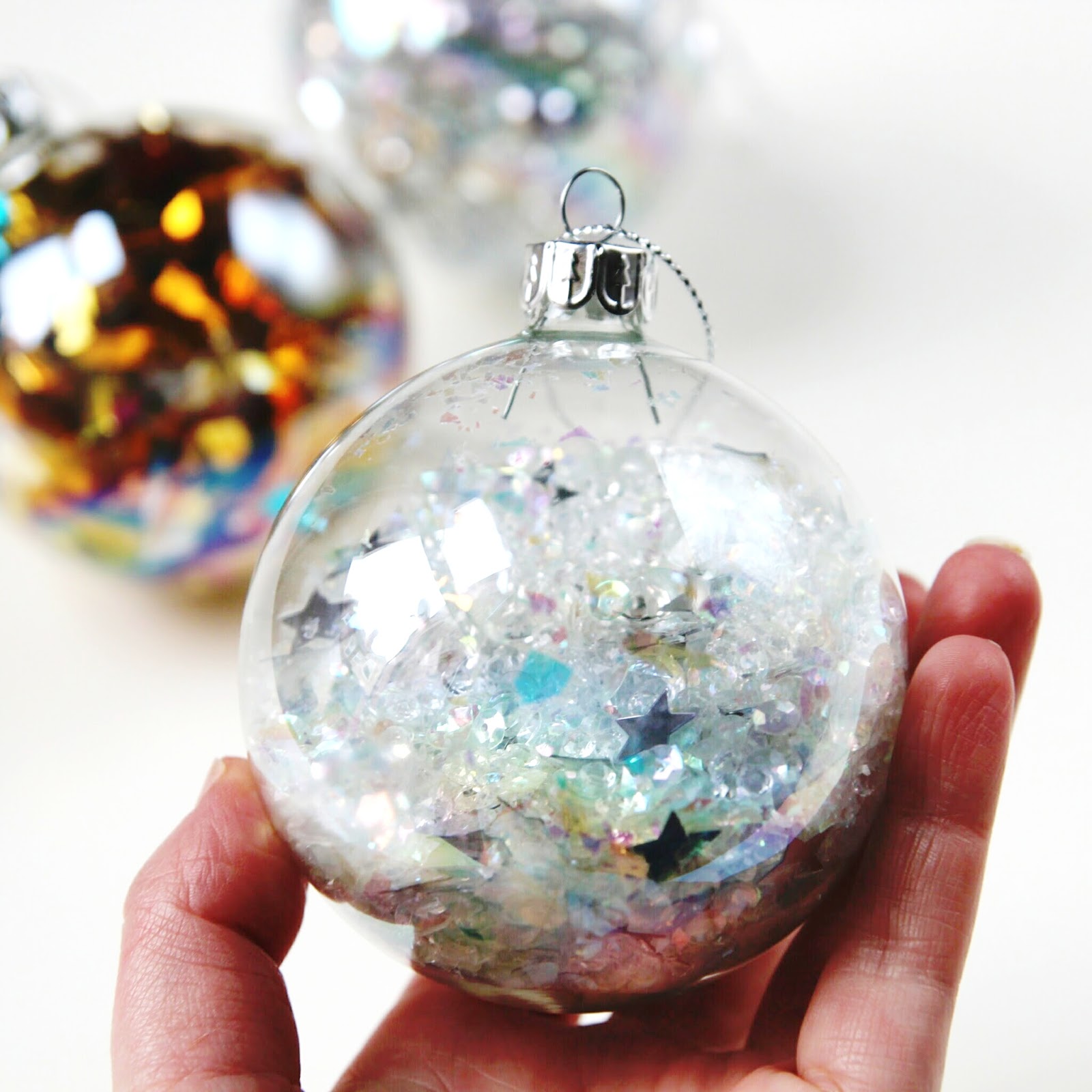 DIY SPARKLE FILLED CHRISTMAS BAUBLES.  Gathering Beauty