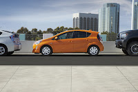 2015-Toyota-Prius-C-10.jpg