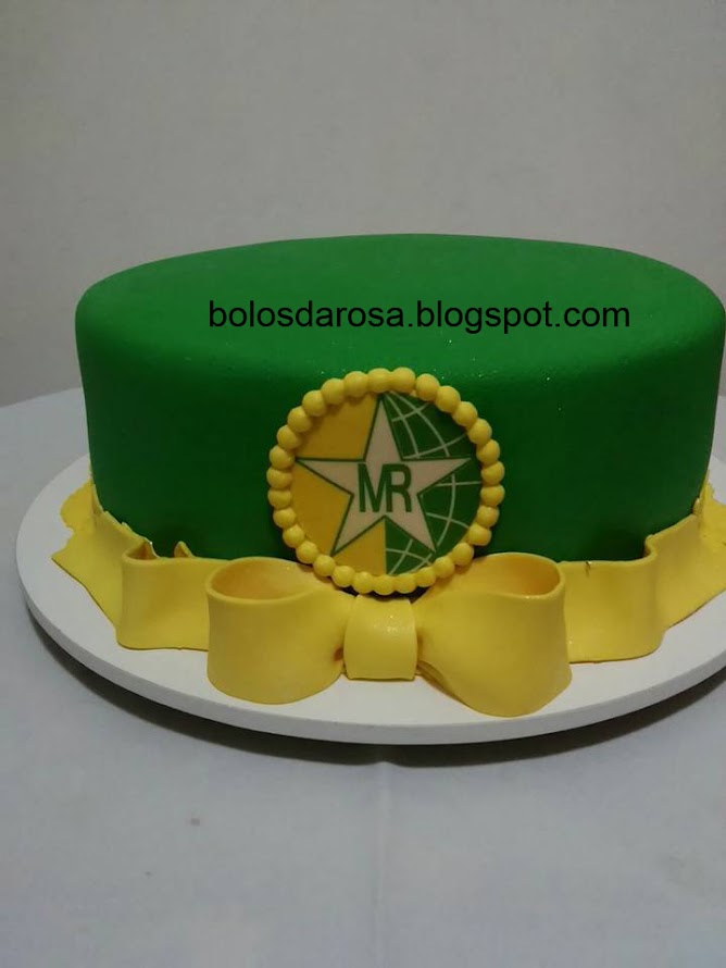 BOLO DE ANIVERSARIO