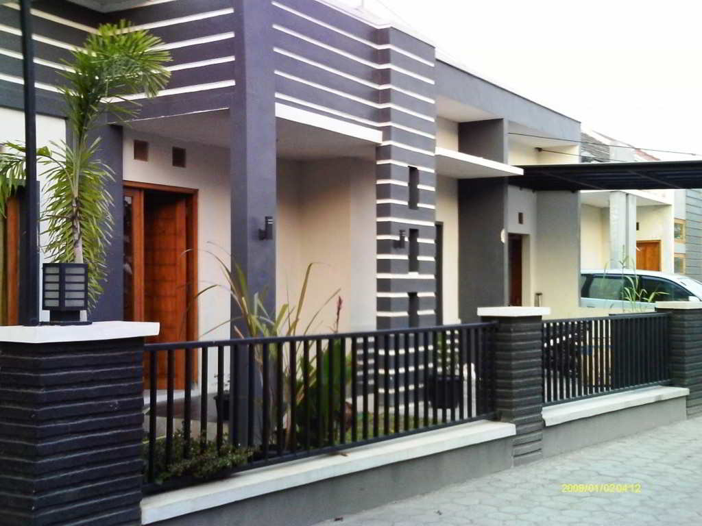 Pagar Rumah Setengah Tembok