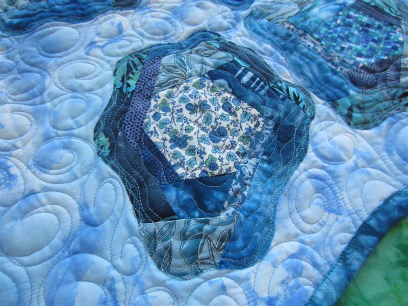 Crafty Sewing & Quilting Rippling Pond Block Bonus Block for Home