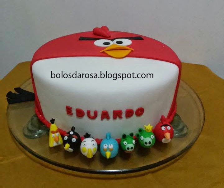 BOLO DE ANIVERSÁRIO