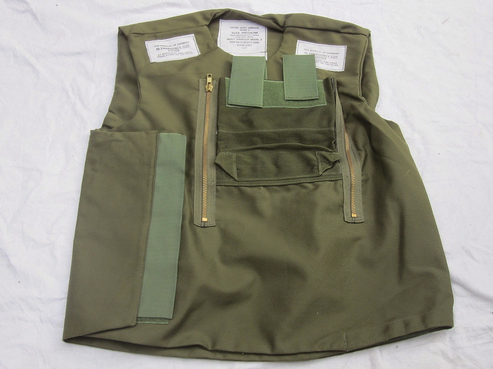 bingbabel British Army Improved Northern Ireland Body Armour & Early Plates INIBA