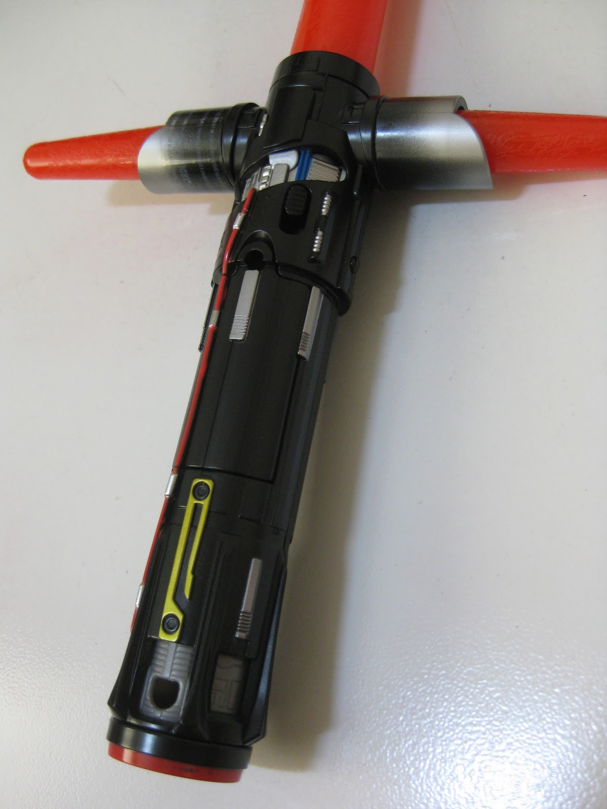 deSMOnd Collection Hasbro Bladebuilders "Star Wars Kylo Ren