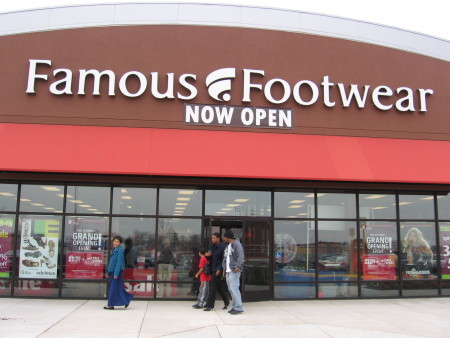 Famous famous footwear Famous Footwear is a nationwide chain of retail stores in the United States dealing in branded footwear, generally at prices discounted from manufacturer's suggested grinabelel.tk chain is currently a division of the St. Louis-based Caleres and maintains over 1, storefronts in