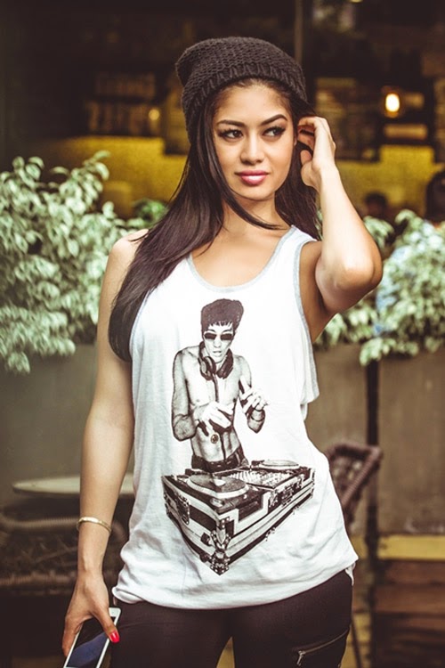 DJ Kim Lee được mệnh danh là nữ DJ gốc Việt hấp dẫn nhất hành tinh DJ Kim Lee