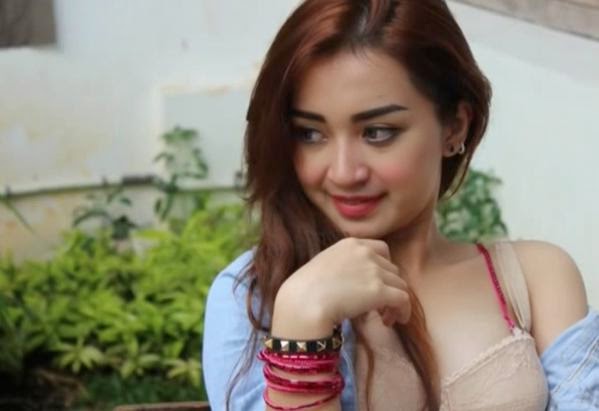 Pedangdut ini Mengaku Dibayar Rp20 Juta untuk Temani Pejabat - Notifikasiku