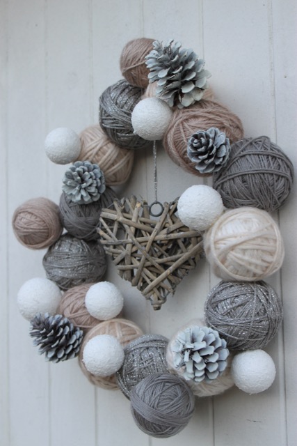 DIY couronne noël en laine