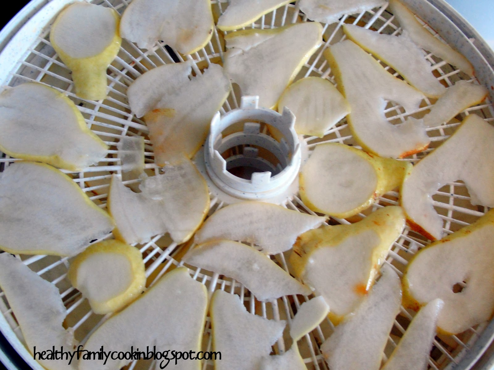 Healthy Family Cookin' Dehydrating Pears