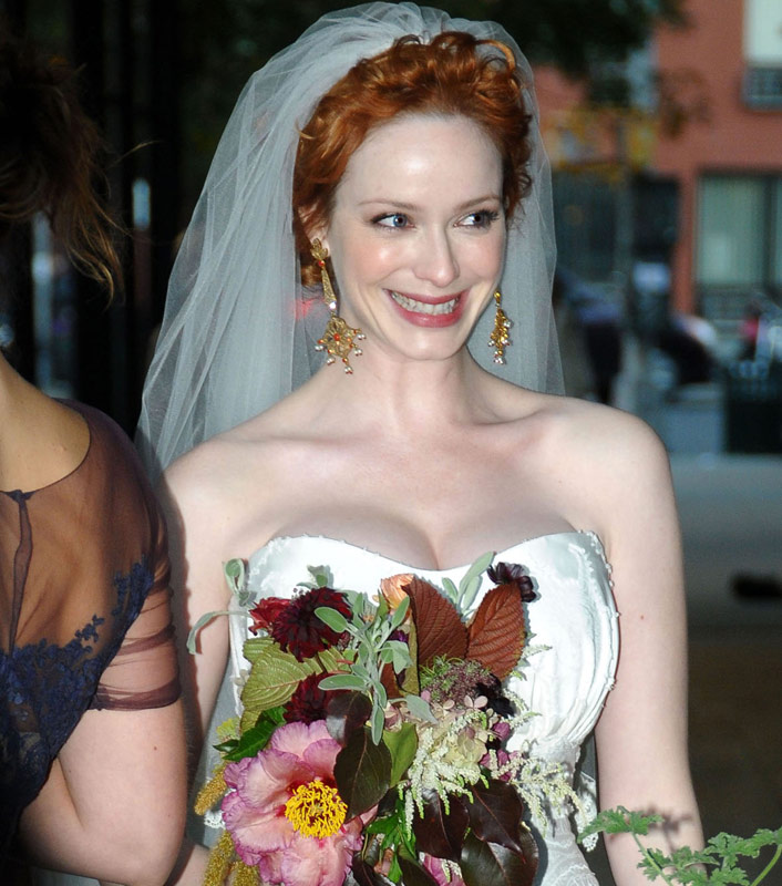 photo images of sexy indian and pakistani girls: Wedding Dress Cleavage