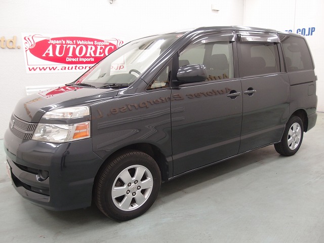 19547a5n7 2005 Toyota Voxy X For Tanzania To Dar Es Salaam