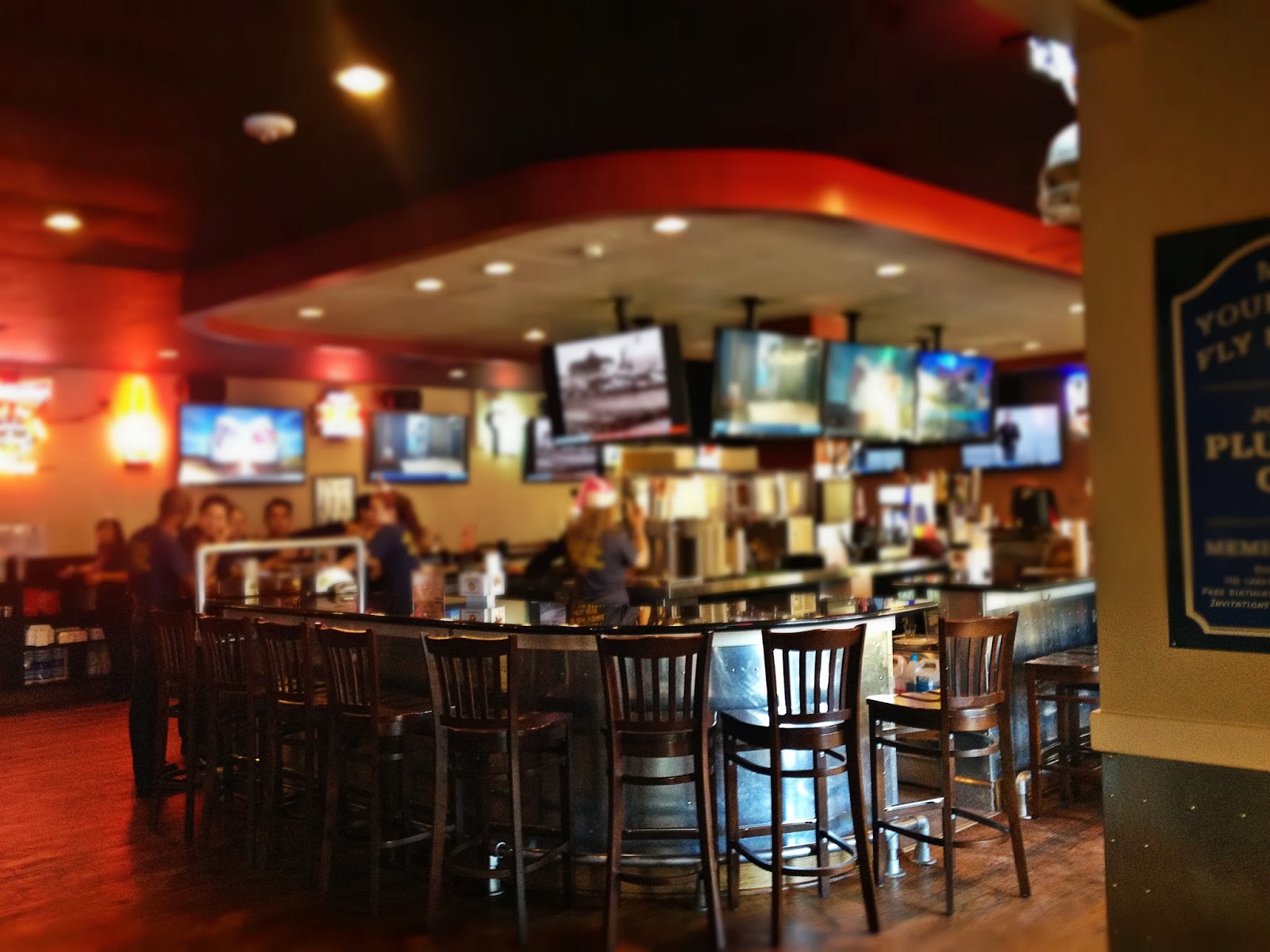 Wings at Pluckers Adventures in a New(ish) City