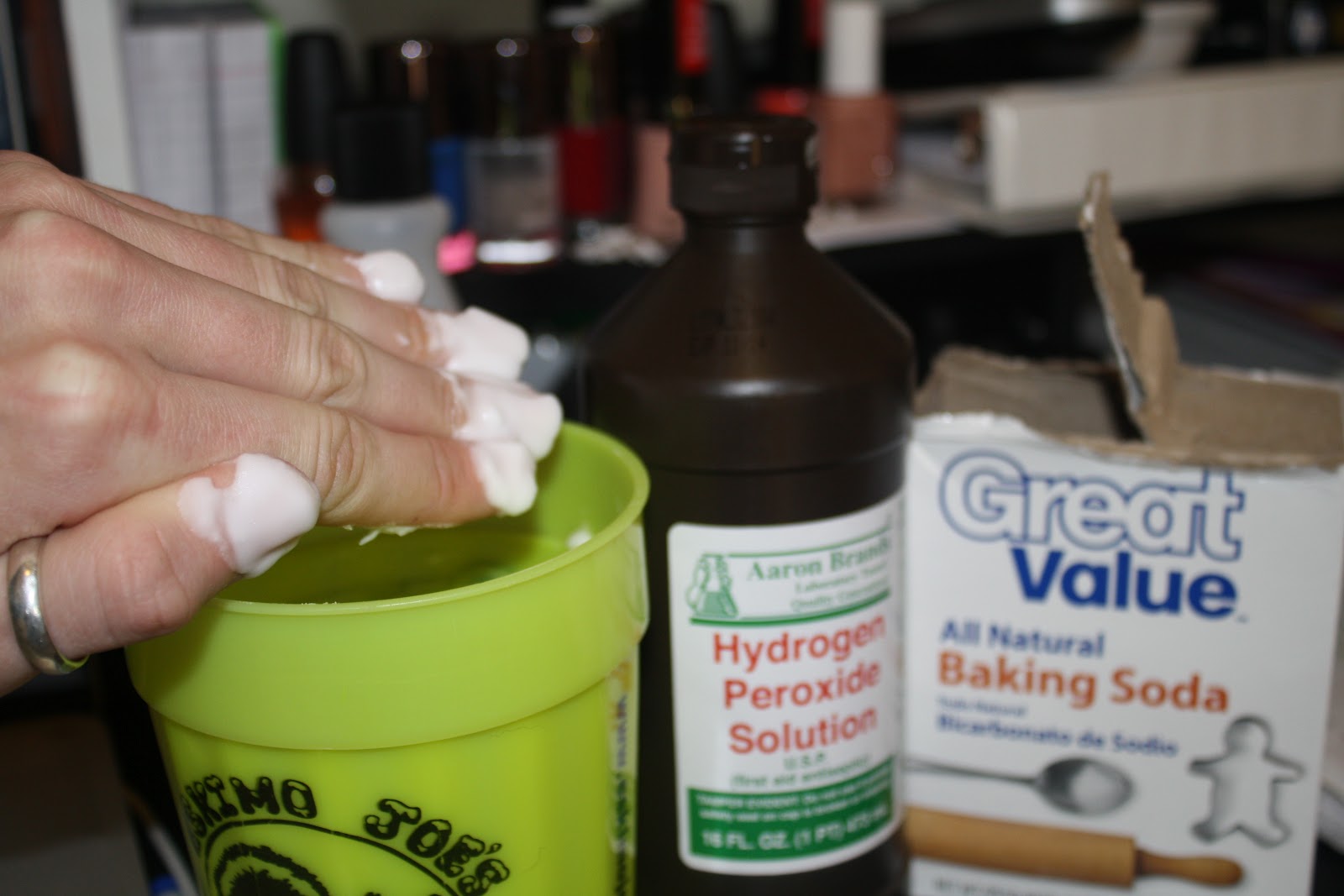 It Is What It Is Whiten Nails Hydro Peroxide and Baking Soda