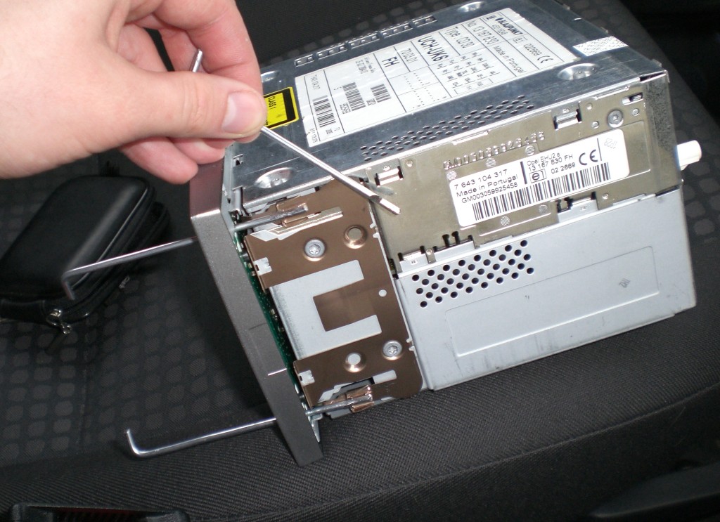 Free Renault Radio Code Calculator