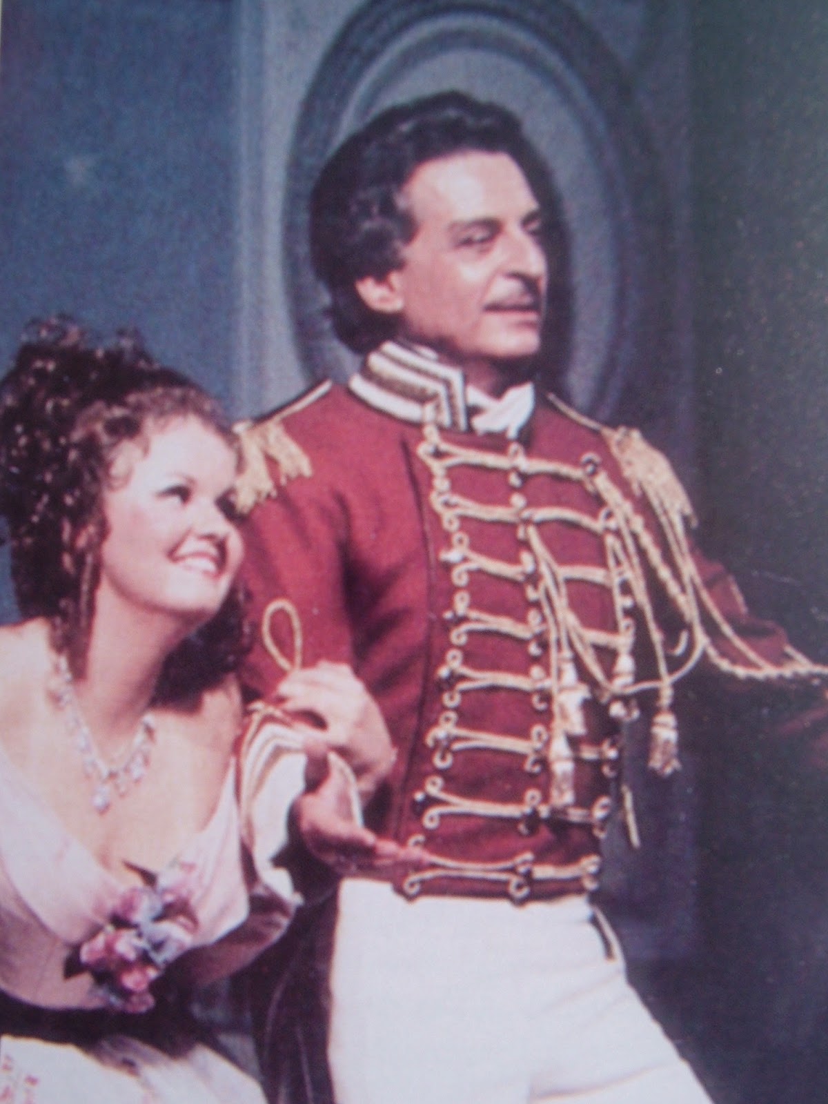 NOTICIAS Y EFEMERIDES MUSICALES Y DEL CINE ALFREDO KRAUS, UN 10 DE