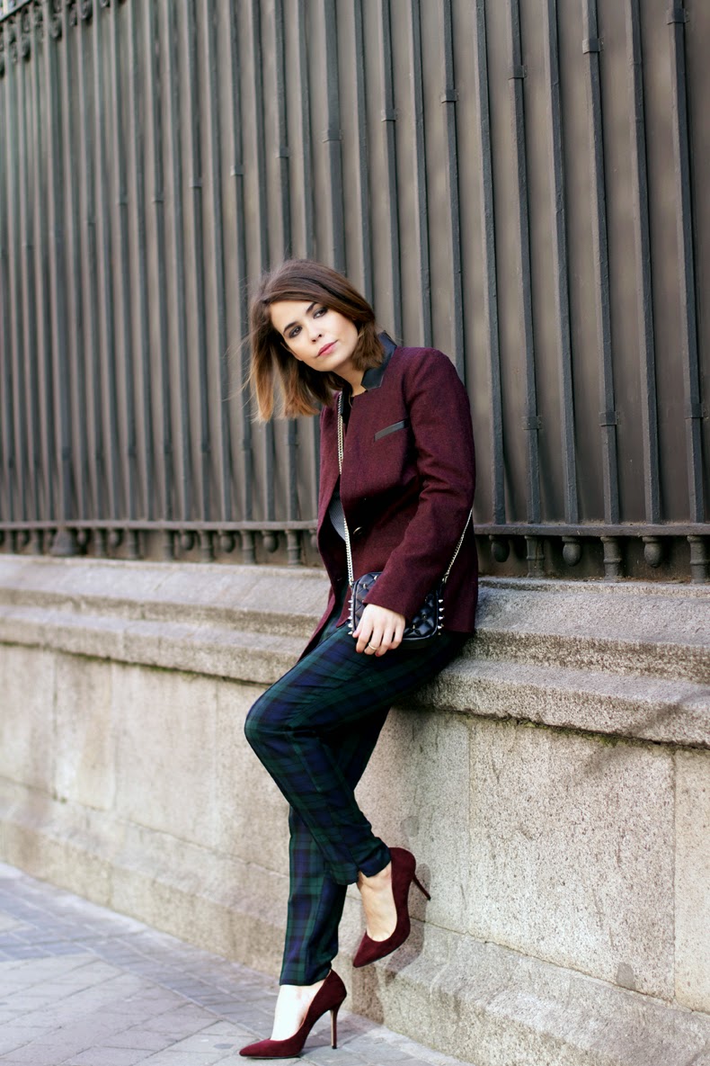 Checked_Trousers-Burgundy_Jacket-Outfit-Street_Style-.jpg