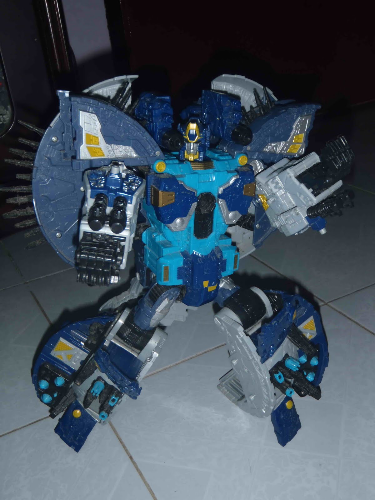 New Cybertron Transformers Review Cybertron Primus (Rewind)