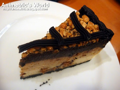 Triple Decker Cheesecake with Snickers at Starbucks