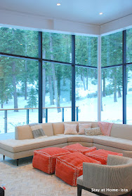 Stayathomeista modern vacation house living room with glass curtain walls