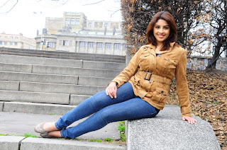  'Richa Gangopadhyay' Photo Gallery in Jeans