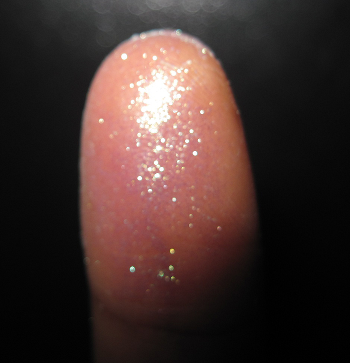 Make Up Conquest The Difference Between Glitter and Shimmer