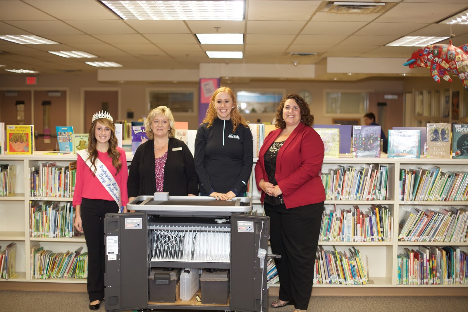 Shoreline Area News Lake Forest Park Elementary receives iPad learning lab