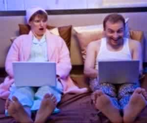 Осенью россияне любят смотреть порно, а в июне – заниматься сексом