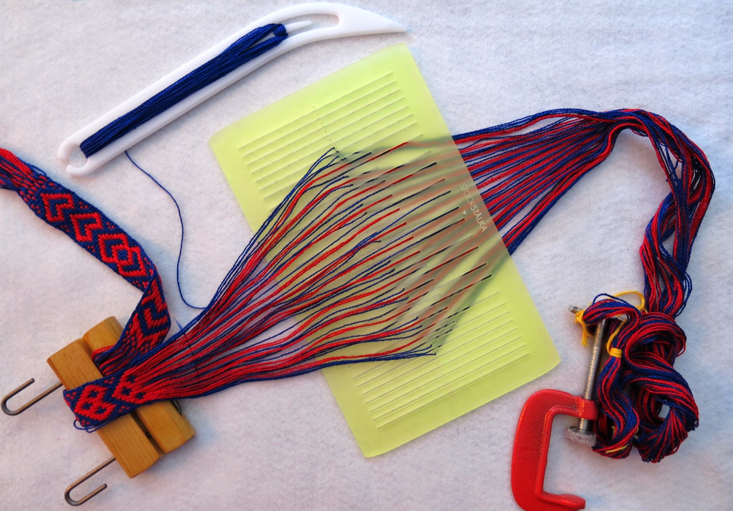 Durham Weaver Weaving patterned bands.