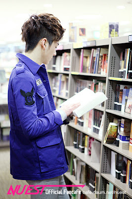 [Pic][16.02.12] Aron's Book History (NU★PAPA) 12