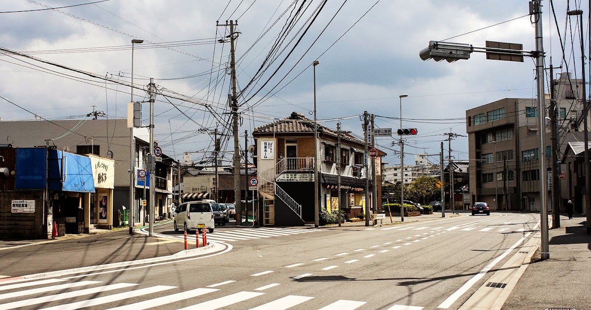 資さんうどん 本店>