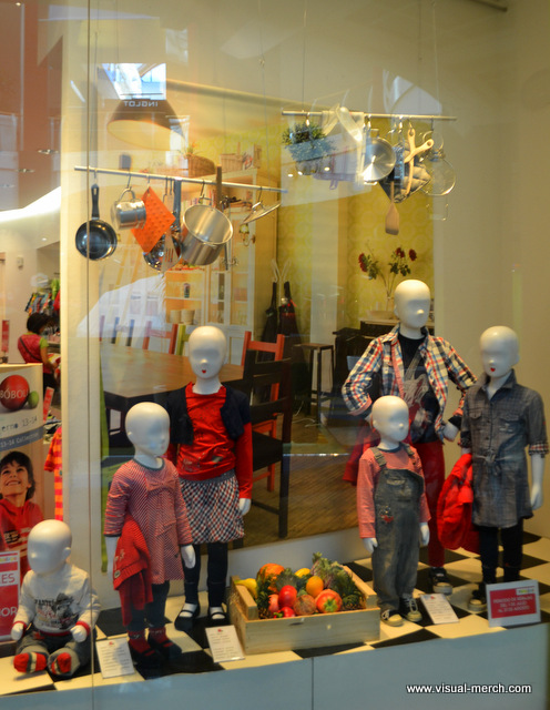 оформление магазинов детской одежды