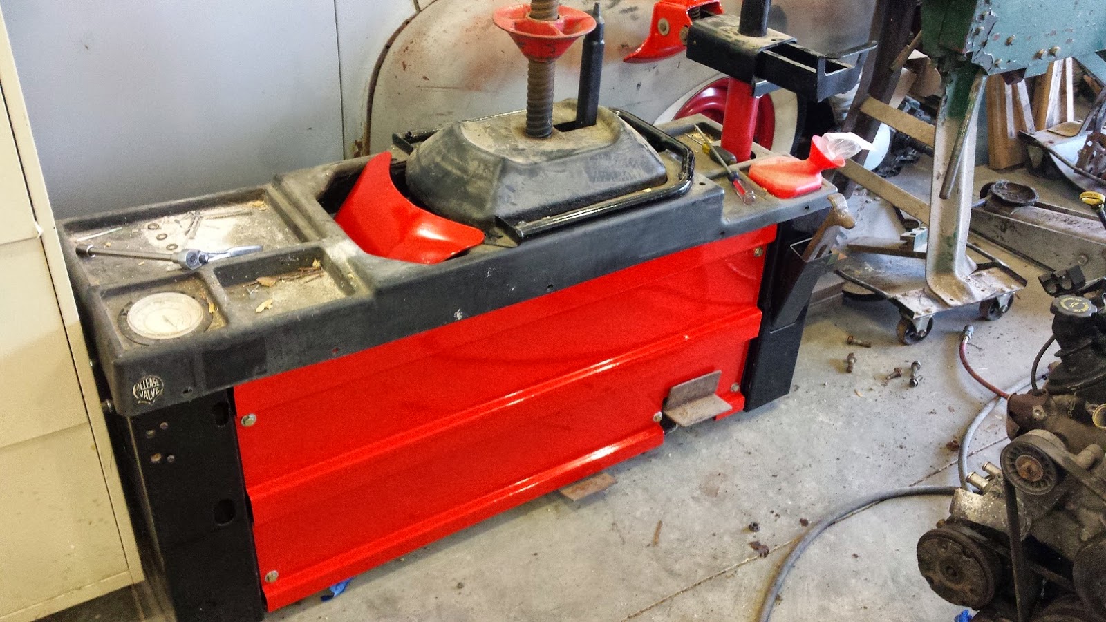 How to Change Your Tires at Home RacingJunk News