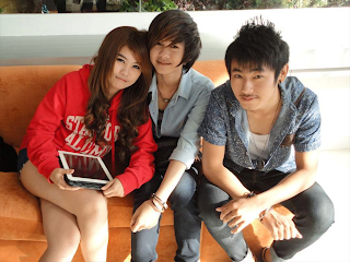 Linlin JoJolin annoying facebook girl Linlin JoJolin annoying facebook girl