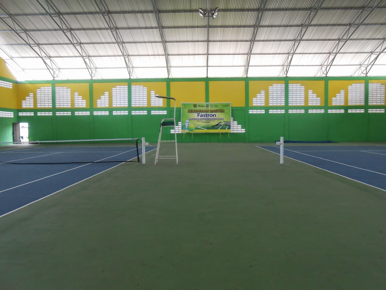 JASA KONSTRUKSI LAPANGAN TENIS INDOOR KAB.JOMBANG CV.ANDALAN TEKNIK