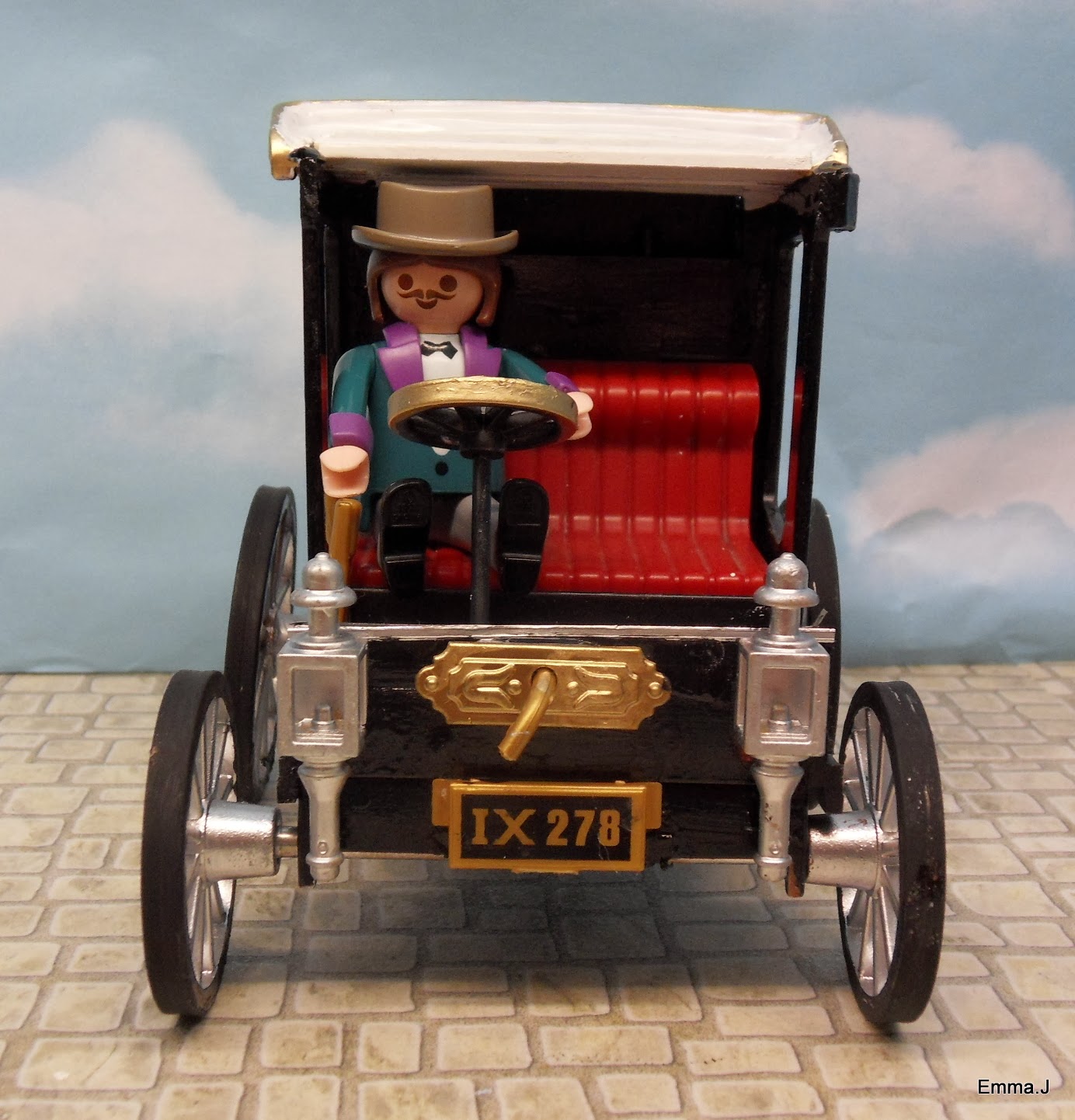 Maria's Small Victorian Car Emma.J's Playmobil