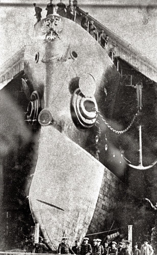 Legendarer Panzerkreuzer Aurora Startschuss Fur Die