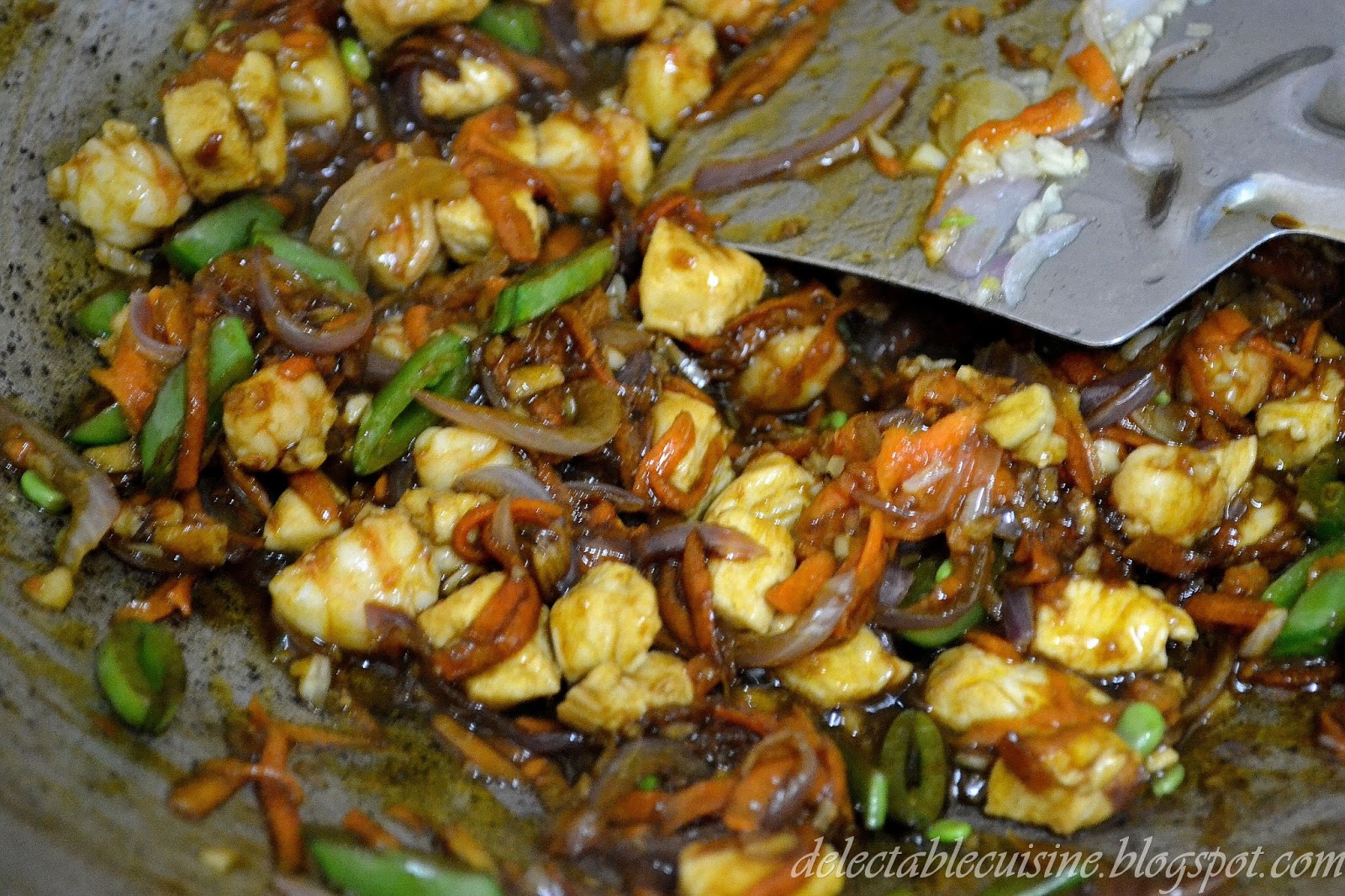 DELECTABLE CUISINE Fried Egg Noodles (Yee Mee Goreng)