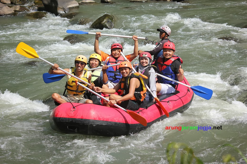 Arung Jeram Di Jogja Paket Rafting Yogyakarta Paket Arung Jeram Sungai Serayu