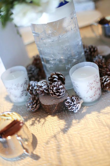 Pandora Christmas Themed Press Event Table Arrangement