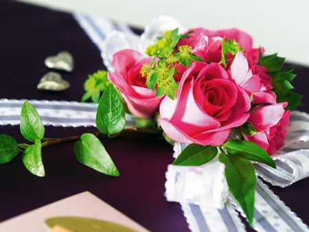 Gifts and flowers to send to your Russian girl or hot Ukrainian girl Gifts and flowers to send to your Russian girl or hot Ukrainian girl