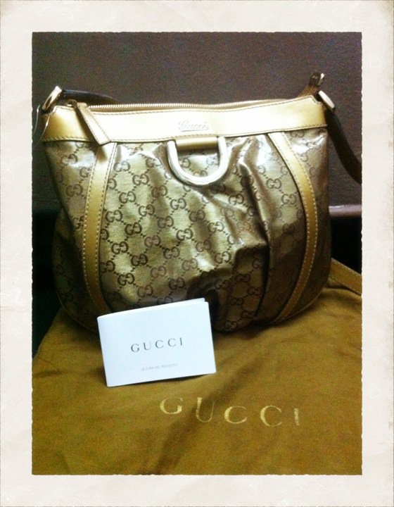 Gucci D Gold