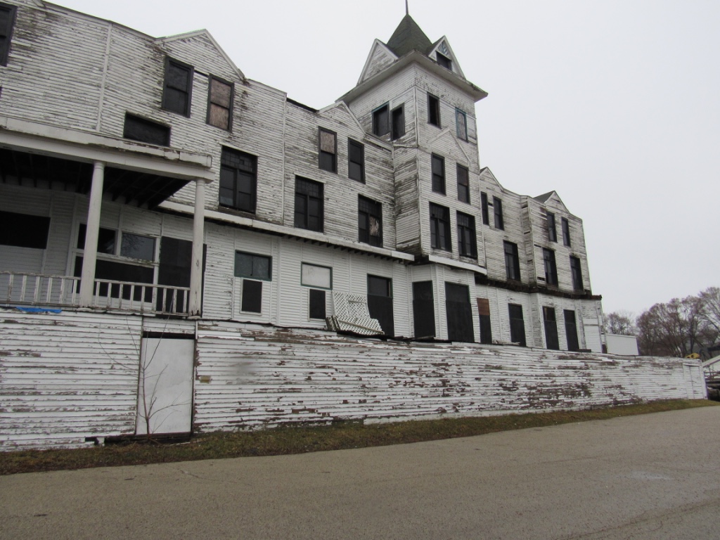 Tales from the Mysterious Side Haunted Mineola Hotel
