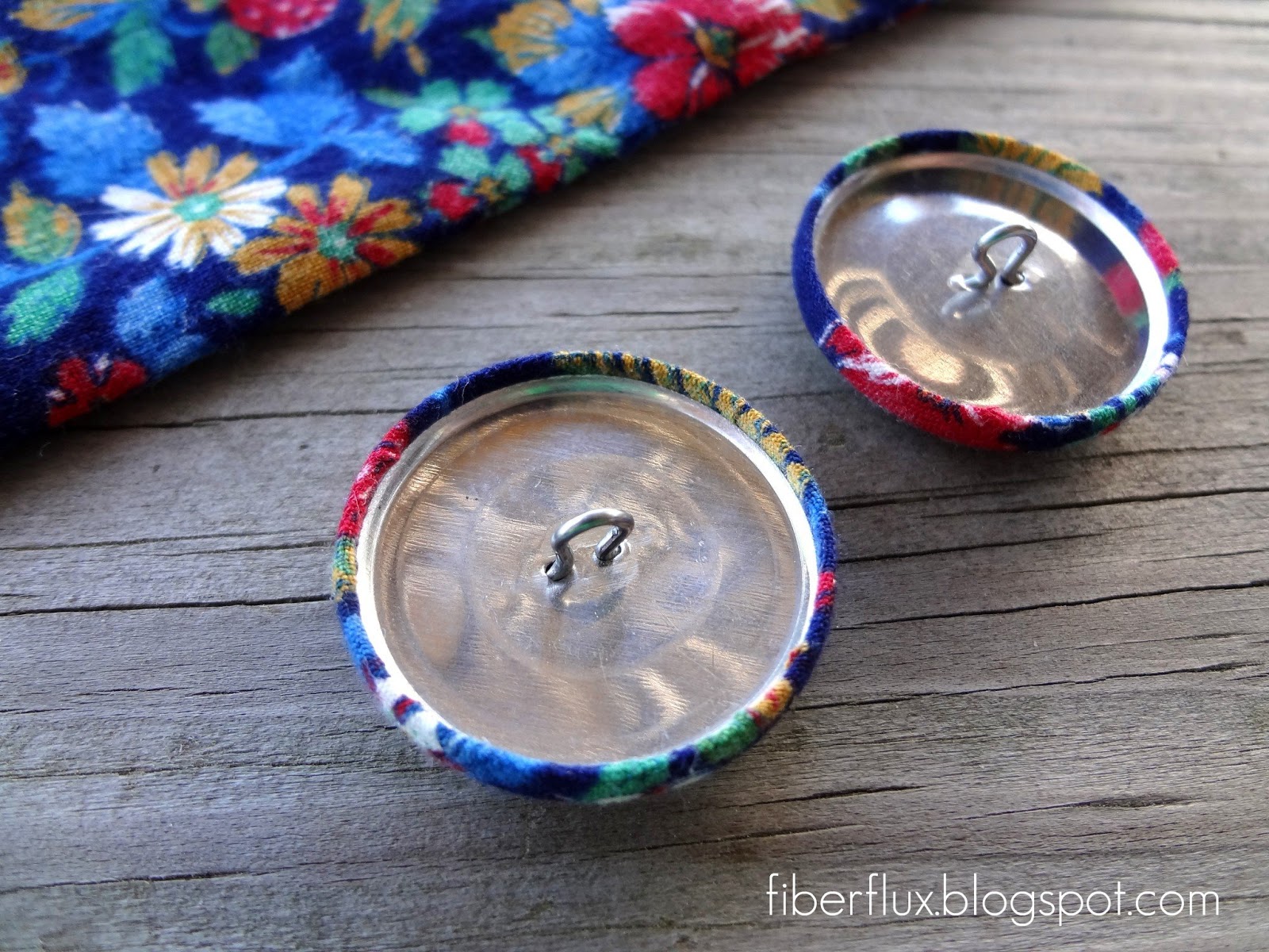 Fiber Flux How To Make Fabric Covered Buttons