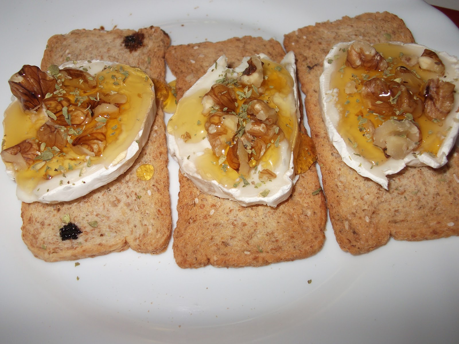 Las Recetas de Pumuki Tostadas con queso de cabra y miel