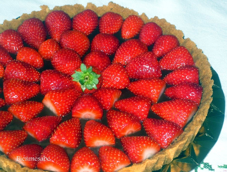 tarta de chocolate y fresas facil2